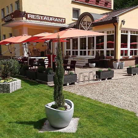 Hotel Goldbaechel Wachenheim an der Weinstraße Eksteriør billede
